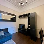 Discreet Apartment in Kensington