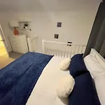Discreet Apartment in Kensington